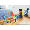 Hot Wheels Action Loop Cyclone Challenge banenset met speelgoedauto op schaal 1:64, eenvoudige opberging