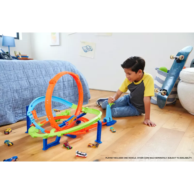 Hot Wheels Action Loop Cyclone Challenge banenset met speelgoedauto op schaal 1:64, eenvoudige opberging