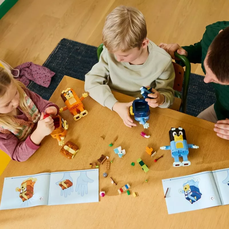 LEGO Bluey 11217 Bluey-familie van steentjes (466 onderdelen)
