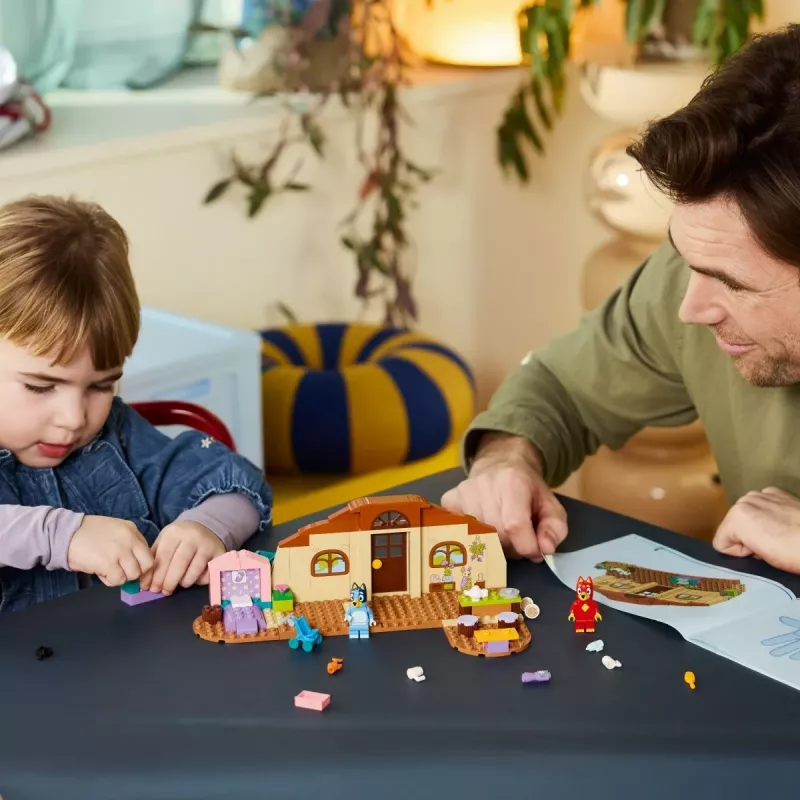 LEGO Bluey 11221 School met Rusty en Bluey (106 onderdelen)