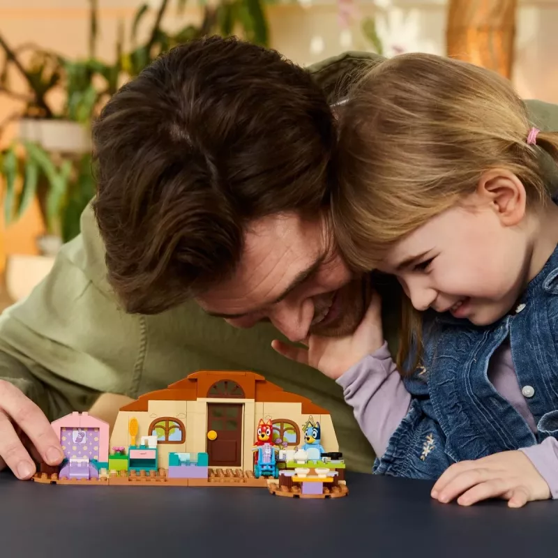 LEGO Bluey 11221 School met Rusty en Bluey (106 onderdelen)