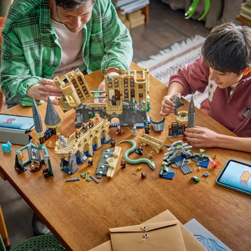 LEGO Harry Potter 76473 Kasteel Zweinstein: Oostvleugel (2164 onderdelen)