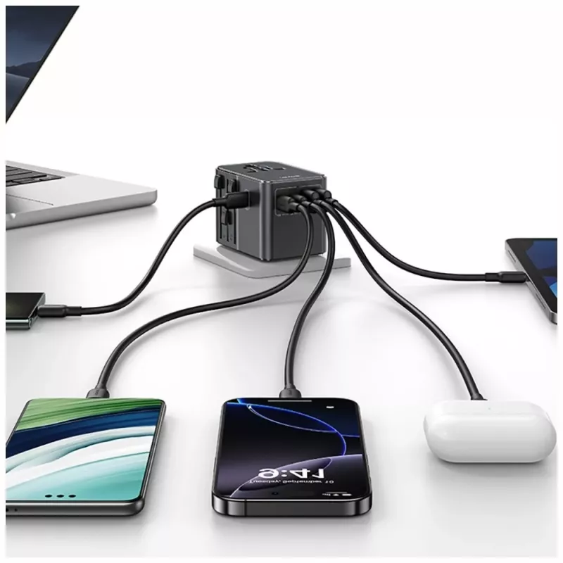 USAMS reisadapter CC310 70W 3xUSB-C US/AU/EU/UK zwart