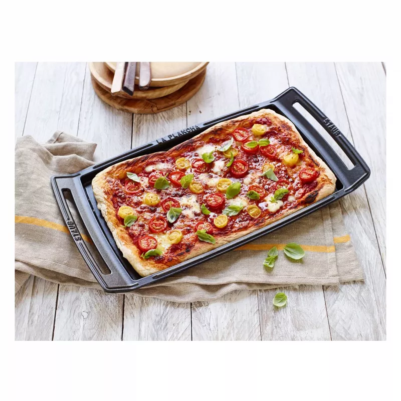 Staub Plancha inductiegeschikte gietijzeren grillplaat, 38 cm, zwart
