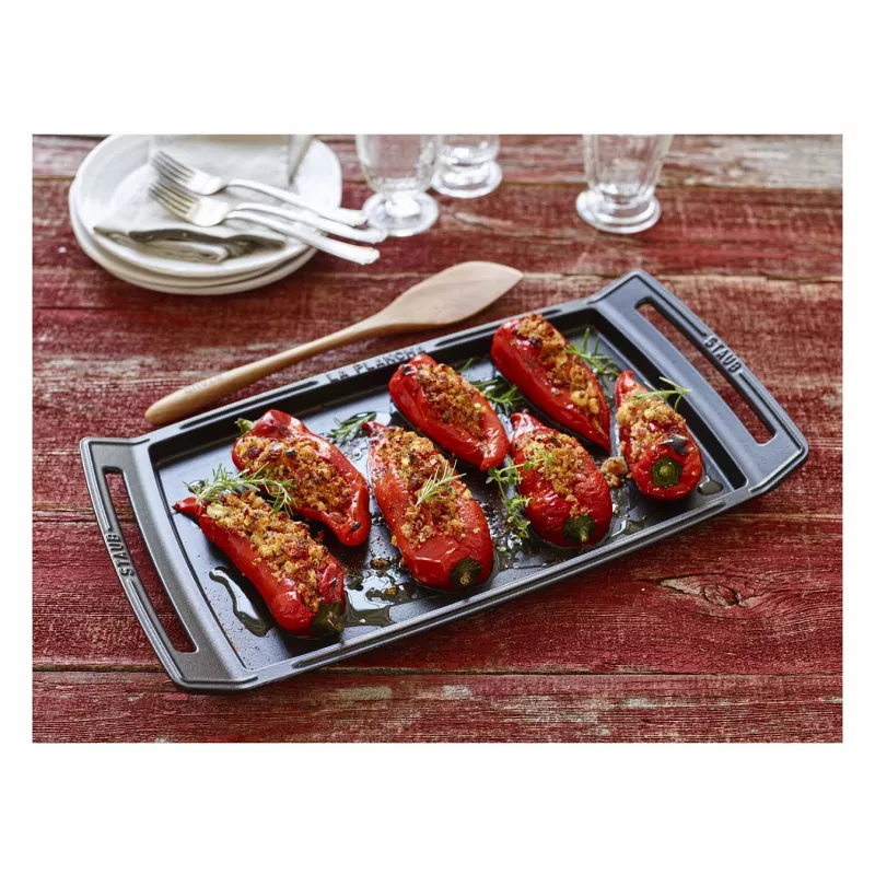Staub Plancha inductiegeschikte gietijzeren grillplaat, 38 cm, zwart