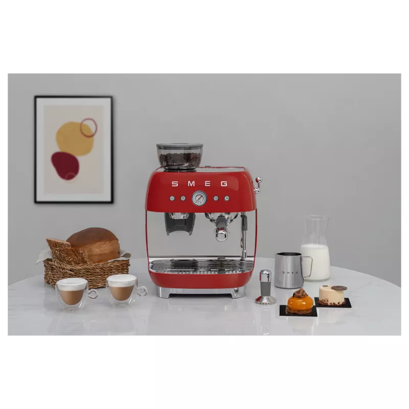 Smeg 50's Style volautomatische koffiemachine EGF03RDEU rood