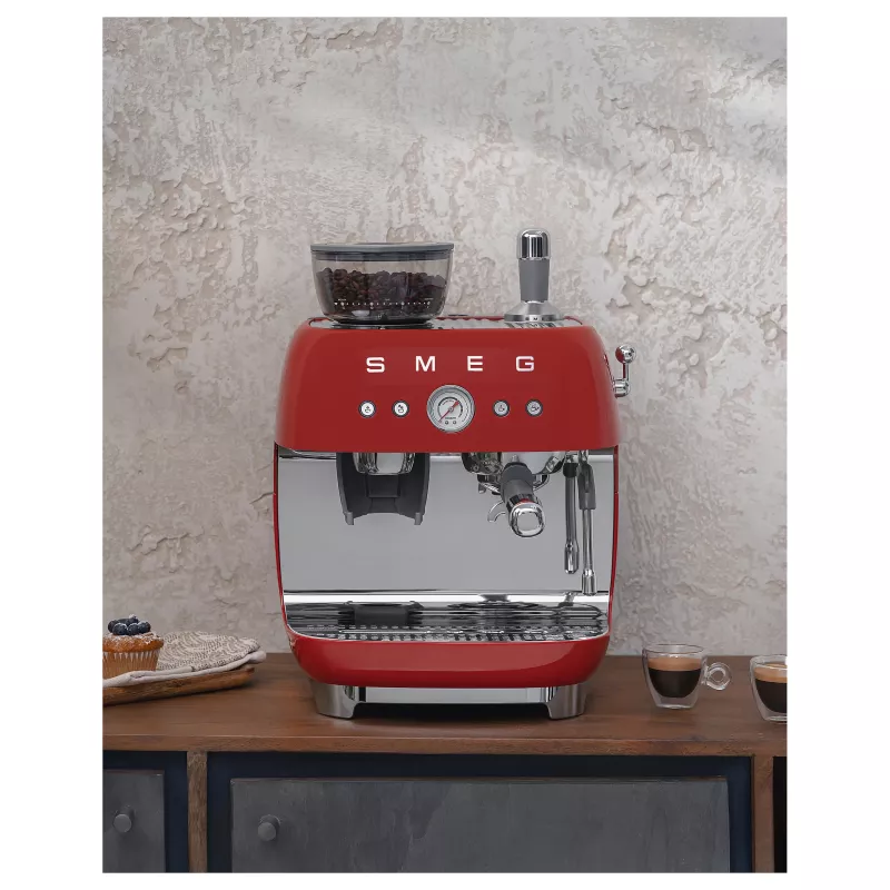 Smeg 50's Style volautomatische koffiemachine EGF03RDEU rood