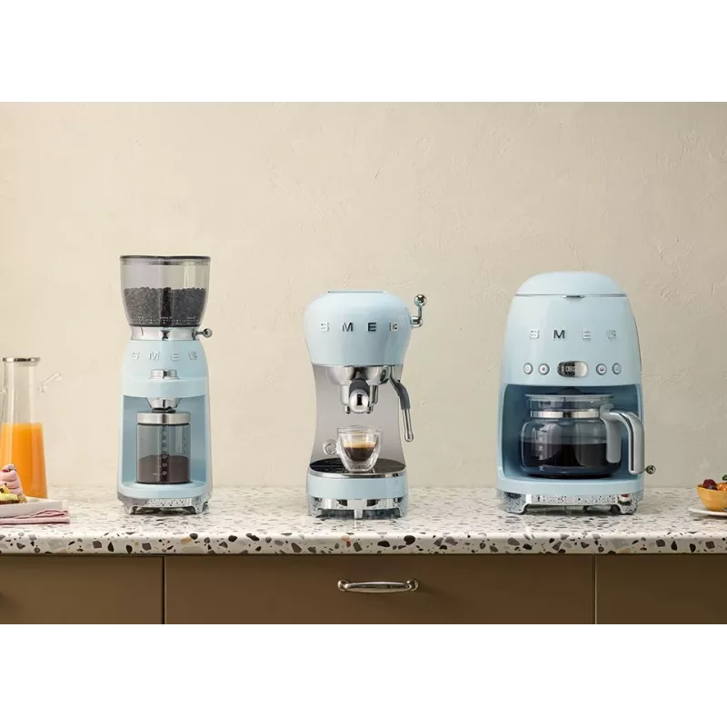 Smeg ECF02RDEU 50's Style handmatige espressomachine 1.1 L rood