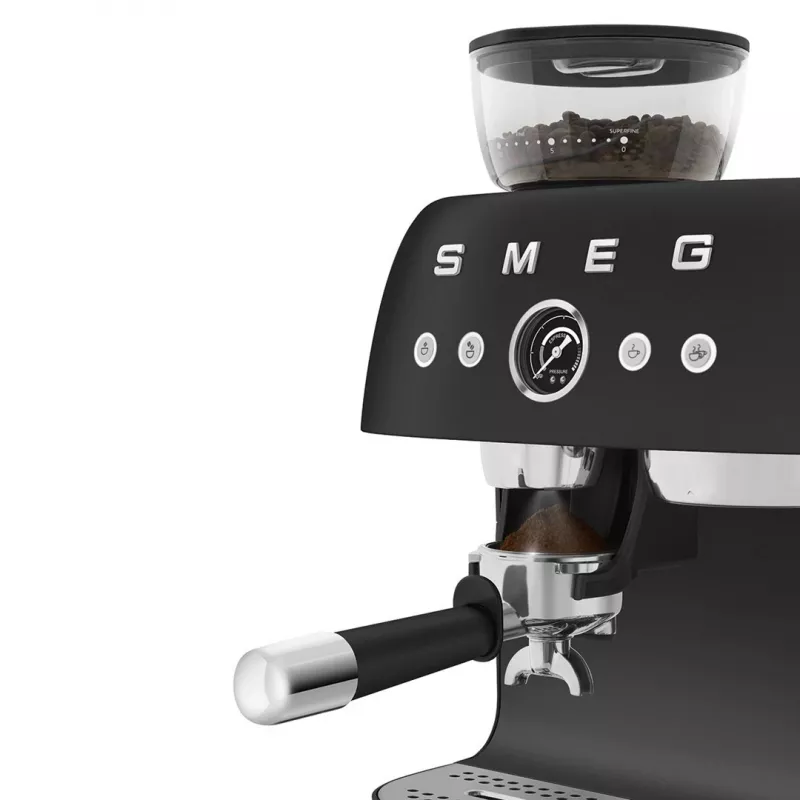 Smeg EGF03BLMEU espressomachine met bonenmaler, 1650 W, zwart