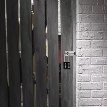 Master Lock 7640EURDBLK combinatieslot 40mm beugelwijdte, geharde stalen beugel, 4-cijferig instelbaar, zilver/grijs