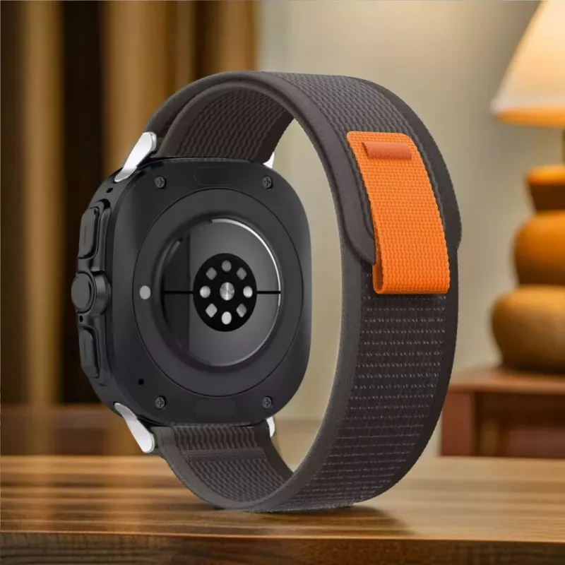 Tech-Protect nylon armband voor Samsung Galaxy Watch Ultra (47mm) - zwart/oranje