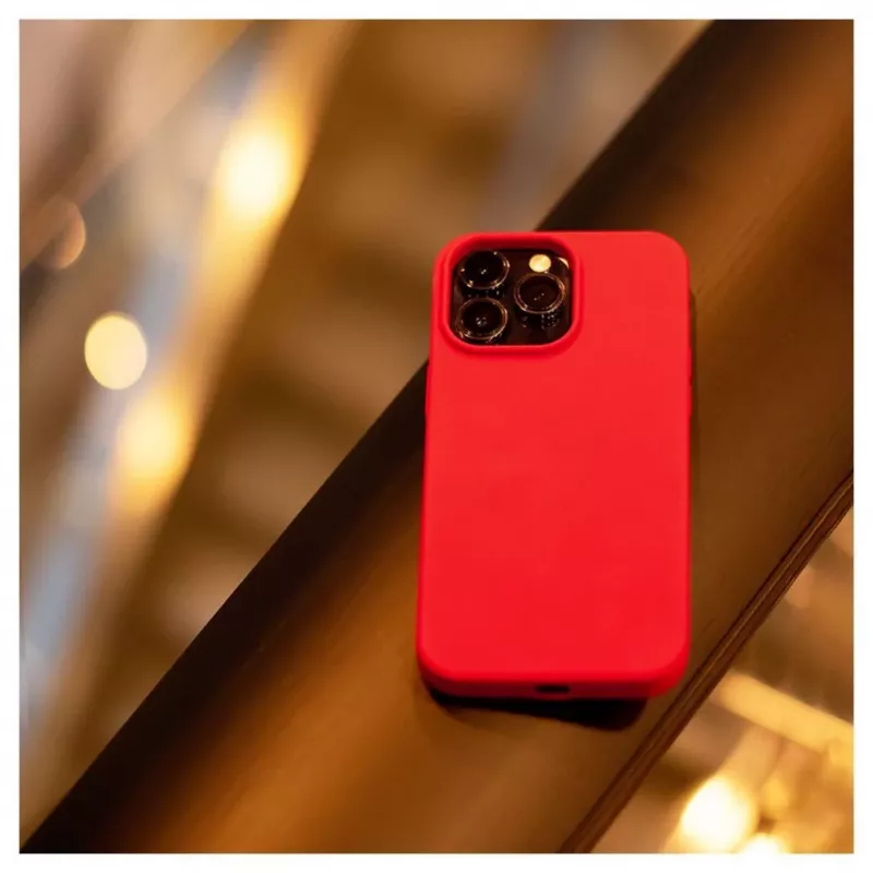 Evelatus Apple iPhone 14 Pro Max premium MagSafe soft touch siliconenhoes donkerrood