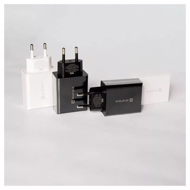 Evelatus ETC06 reisoplader EU-wand 3 poorten 32W USB-C / USB-A2 wit