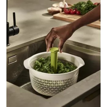 Joseph Joseph Spindola groene in-sink saladespinazie vergiet