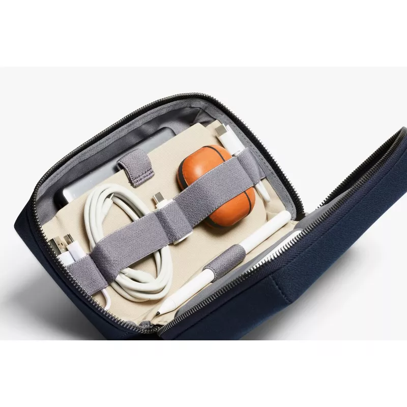 Bellroy Tech Kit - organizer voor mobiele accessoires (navy)