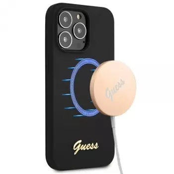 Guess GUHMP13XLSLMGBK siliconen hardcase voor Apple iPhone 13 Pro Max 6,7 inch zwart met gouden script-logo MagSafe