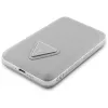 GUESS Grained Triangle draadloze powerbank 5000mAh 15W USB-C MagSafe beige