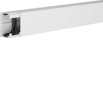 Hager kabelgoot LFH4006009016 halogeenvrij 40x60mm verkeerswit 2m