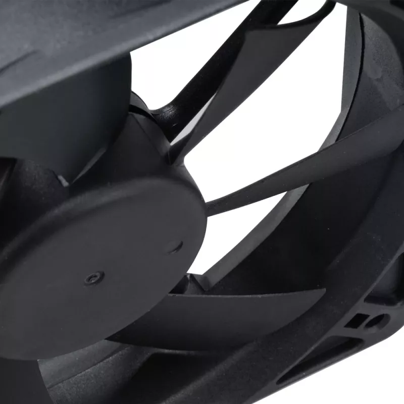 Akasa 12cm zwarte fan - 17,5 dB - zwart