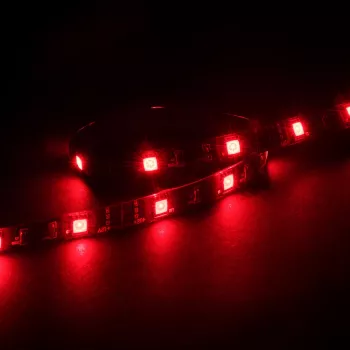 Akasa Vegas M AK-LD05-50RD rode LED-strip voor pc-behuizing binnenverlichting, 50 cm, magneetbevestiging, 4-pin Molex