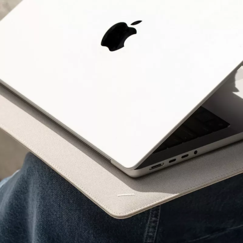 Native Union Stow Slim Sleeve voor MacBook 13/14 inch - zandsteen