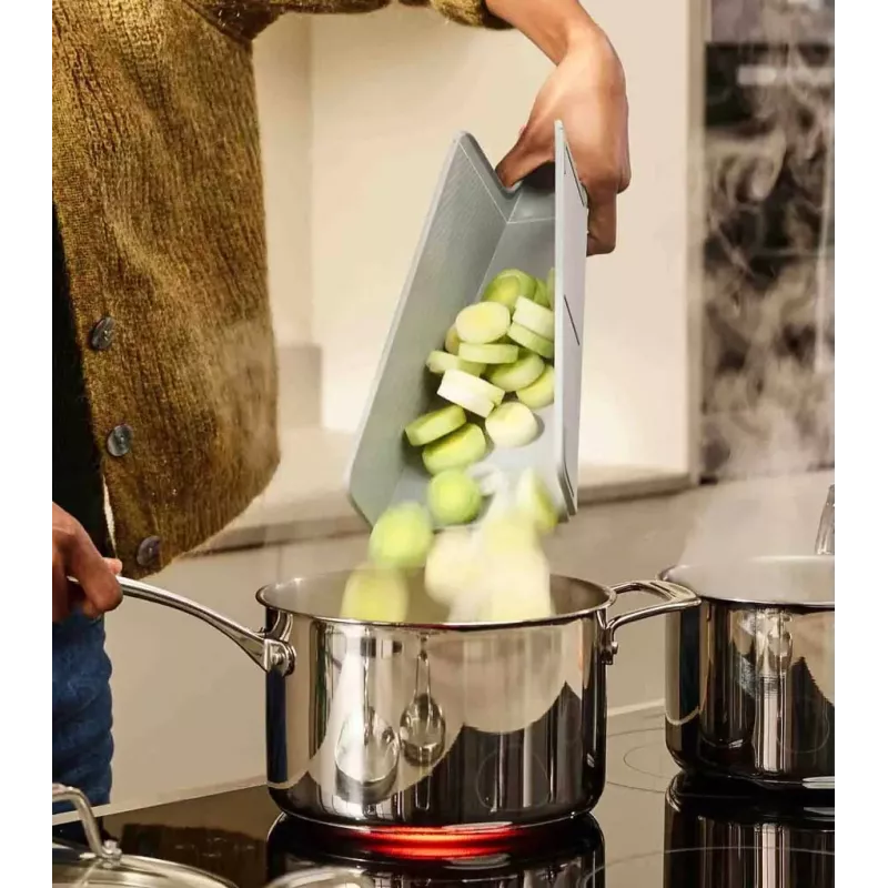 Joseph Joseph Chop2Pot Plus blauwe opvouwbare snijplank