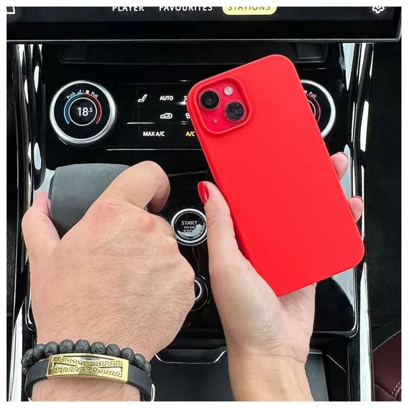 Evelatus Apple iPhone 13 premium soft touch siliconenhoes Chinese red