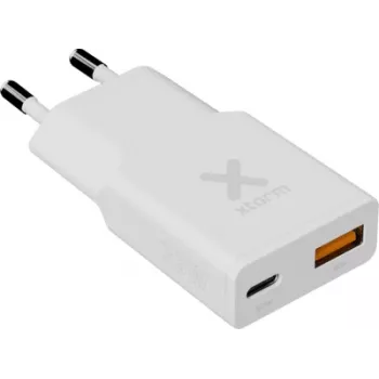 Xtorm Go2 Series SlimLine wandlader 25W 1x USB-C USB-A wit