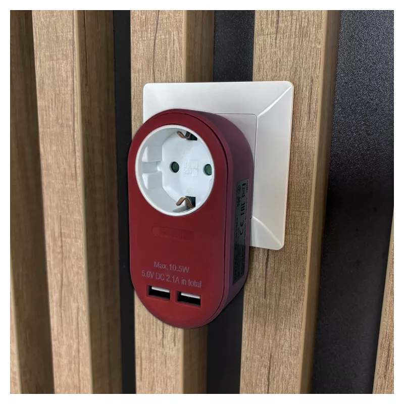 ENTAC stopcontactadapter met 2x USB-A bordeaux