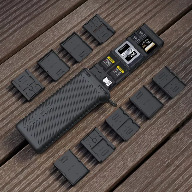PGYTECH CreateMate Memory Card Case met USB-C-kaartlezer, Space Gray