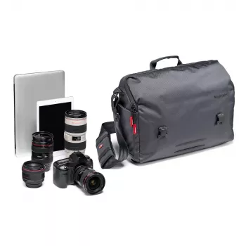 Manfrotto Manhattan Messenger Speedy 30 Black 15.6 inch laptoptas