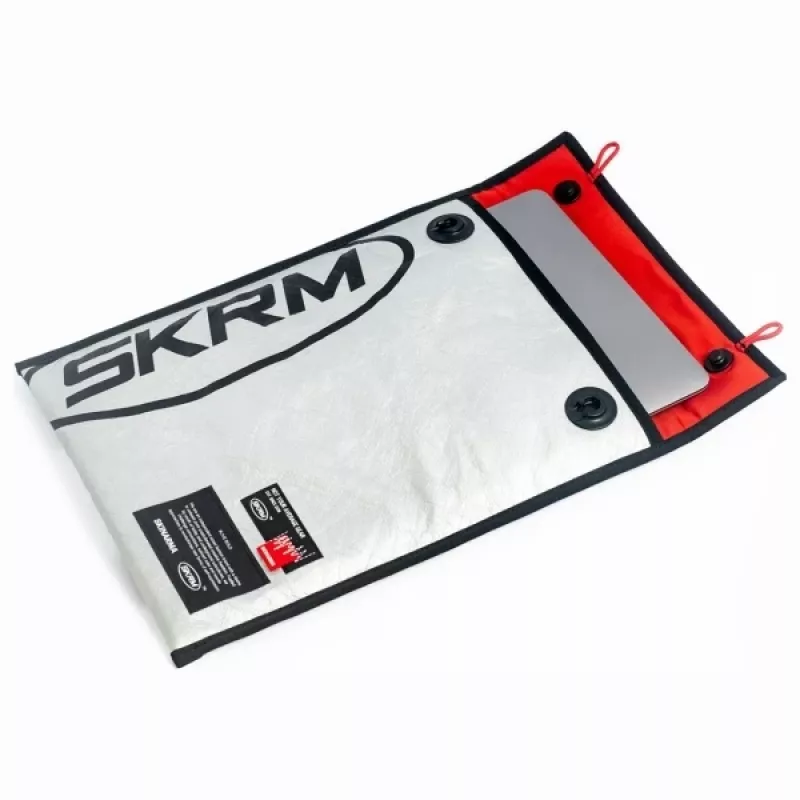 Skinarma Torba Comet laptop sleeve 14 inch zilver