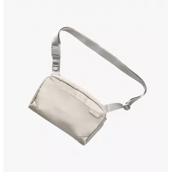 UNIQ Arden Sling 2L crossbodytas beige