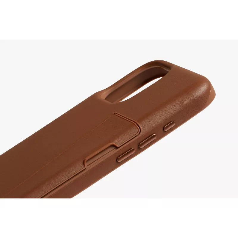 Bellroy Leather Card Case voor iPhone 16 Plus, bruin