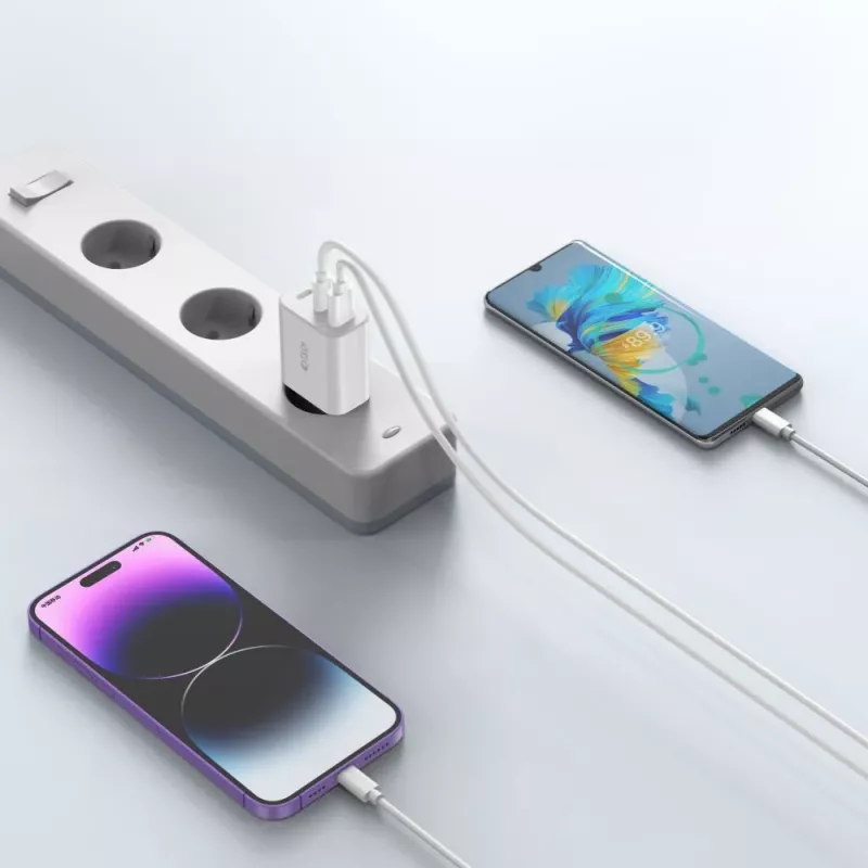 Tech-Protect NC30W 3-poorts USB-C oplader zwart 30W