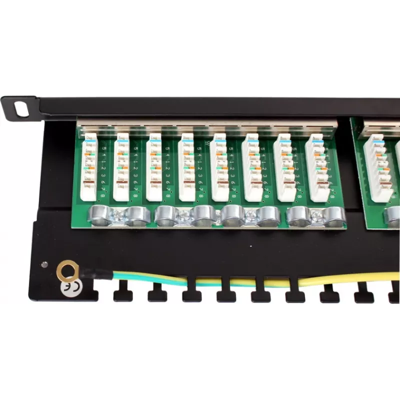 Patchpanel FTP Cat.5e 24 poorts 0.5U zwart GETFORT PGF-5EFTP24-B8