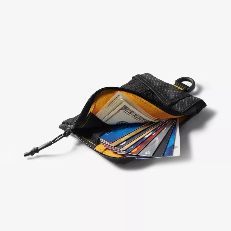 SPIGEN LF300 Soft RFID kaarthouder zwart