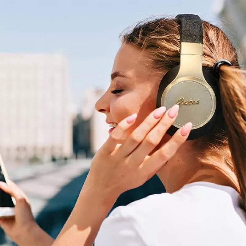 GUESS GUBH604GEMK Bluetooth over-ear koptelefoon zwart 4G Script