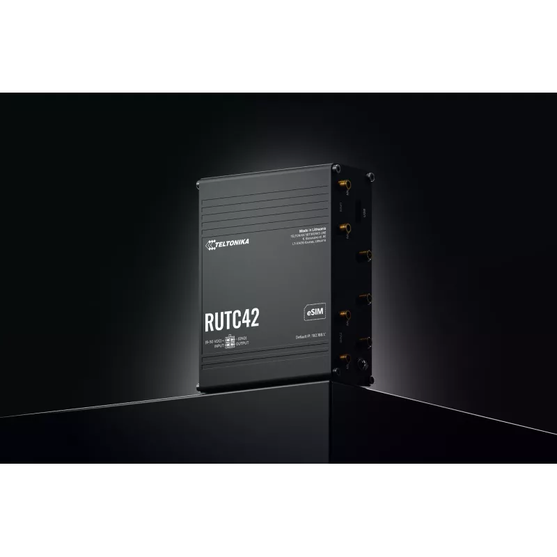 Teltonika Networks RUTC42 (UK) 4G/Wi-Fi 6 dual-band industriële router