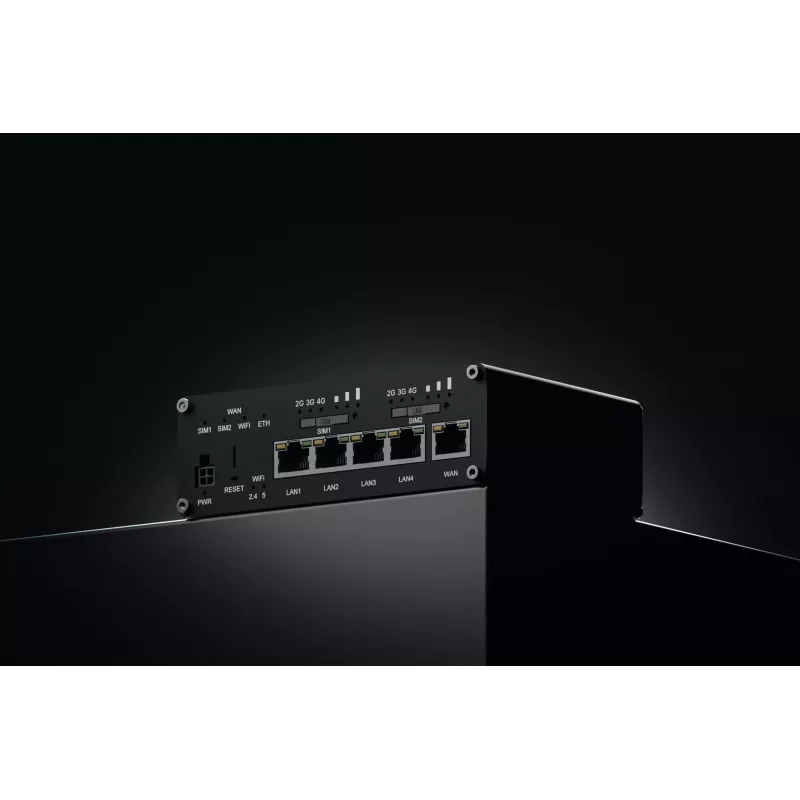 Teltonika Networks RUTC42 (UK) 4G/Wi-Fi 6 dual-band industriële router