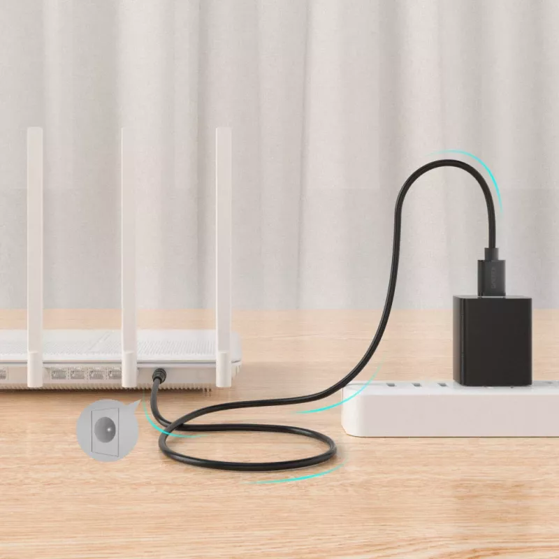 UNITEK USB naar DC 3,5x1,35mm stroomkabel 5V 2A 1,5m zwart