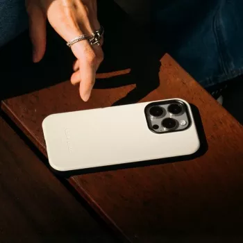Native Union Active Case voor iPhone 16 - zwart, MagSafe-compatibel, gerecyclede materialen