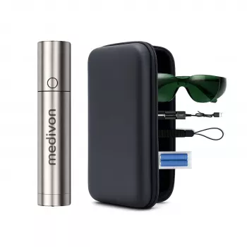 MEDIVON Lumix compacte LED-lichttherapielamp, 5 golflengtes 460–900 nm, 5-minutentimer, Li-ion-accu, zilver