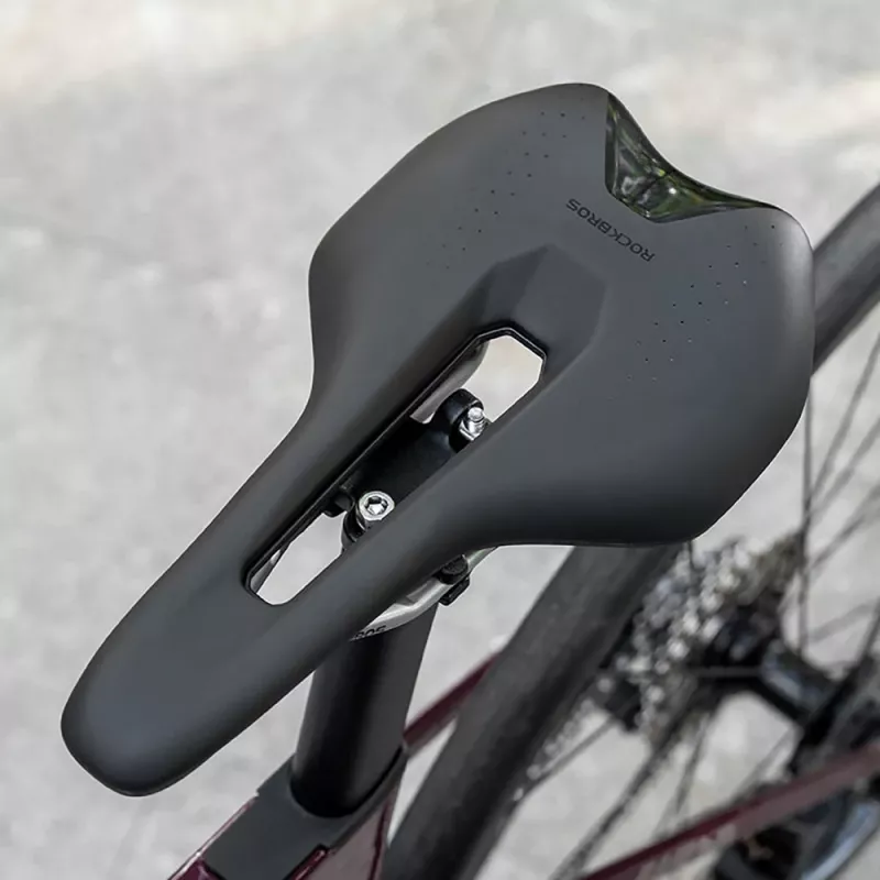 ROCKBROS RK145 sportief anatomisch fietszadel met centrale uitsparing, zwart
