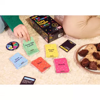 Just Play Let's Get Deep - Het ultieme date-night-spel, 400 gesprekskaarten voor koppels, 3 niveaus: Ice Breaker, Deep, Deeper, 2+ spelers, vanaf 17 jaar