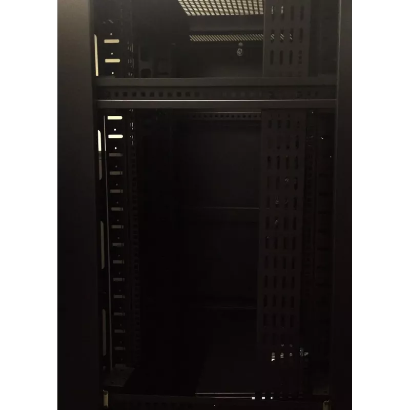 DSIT 47U verticaal kabelmanagementpaneel 30 cm breed, zwart