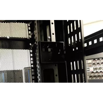 DSIT verticaal kabelmanagementpaneel 42U 300mm breed zwart rackmontage vingerkanaal