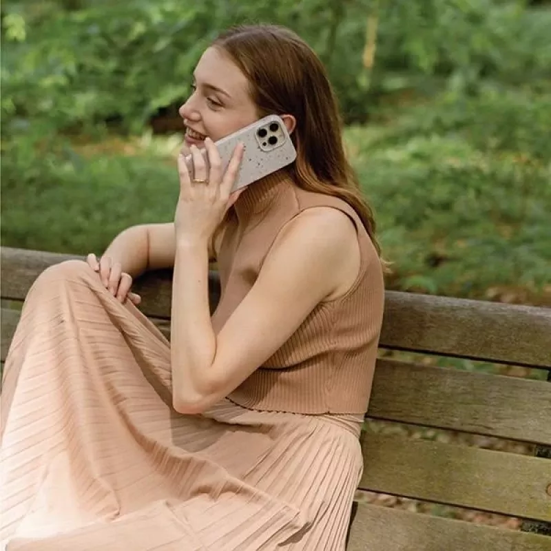 UNIQ Coehl Terrazzo hoesje voor iPhone 14 Pro Max, zandsteen