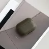 UNIQ Terra echtleren case voor Apple AirPods Pro – olijfgroen