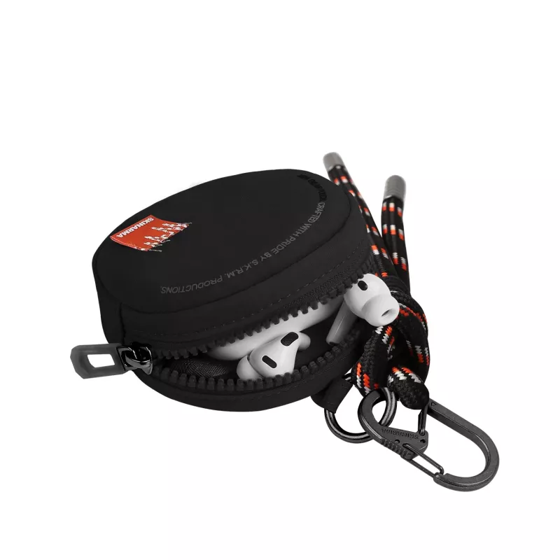 Skinarma Jax karabijnhaak tas zwart